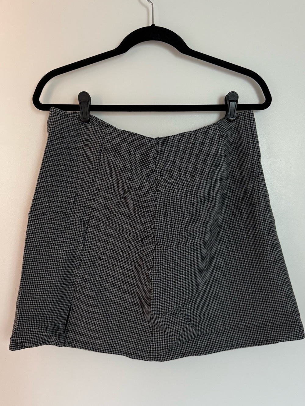 🖤 Old Navy Black and White Houndstooth Skirt